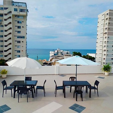 Alojate A Una Calle De La Playa Y Malecon Salinas  Ngoại thất bức ảnh