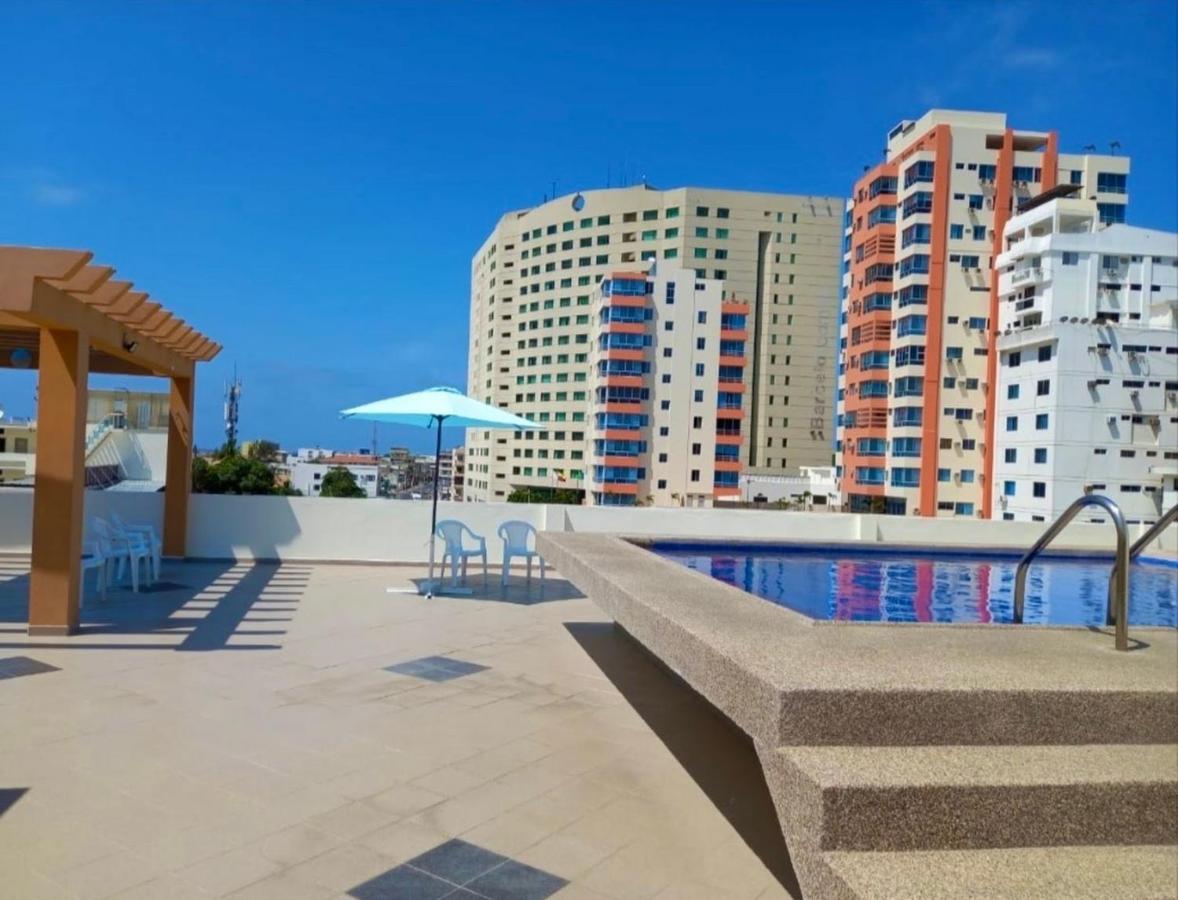 Alojate A Una Calle De La Playa Y Malecon Salinas  Ngoại thất bức ảnh